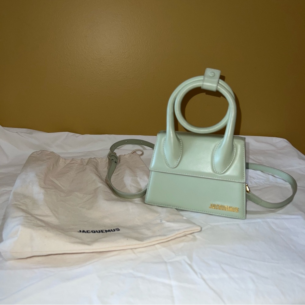 Le Chiquito Noeud Medium Leather Top-Handle Bag - Picture 7 of 16